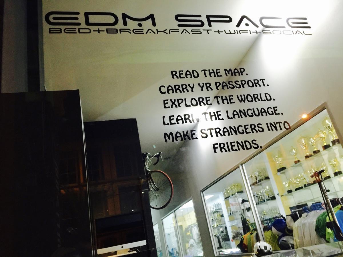 Edm Space Ipoh Exteriör bild